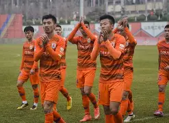 澳a联赛悉尼fc客场战平