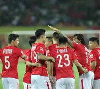 澳a联赛悉尼fc客场战平